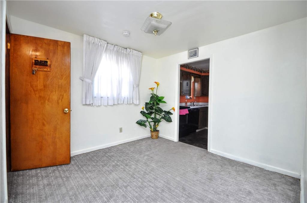 1114 Girard Road Pittsburgh, PA 15227 - Photo 12 of 24 Gallery Image 12