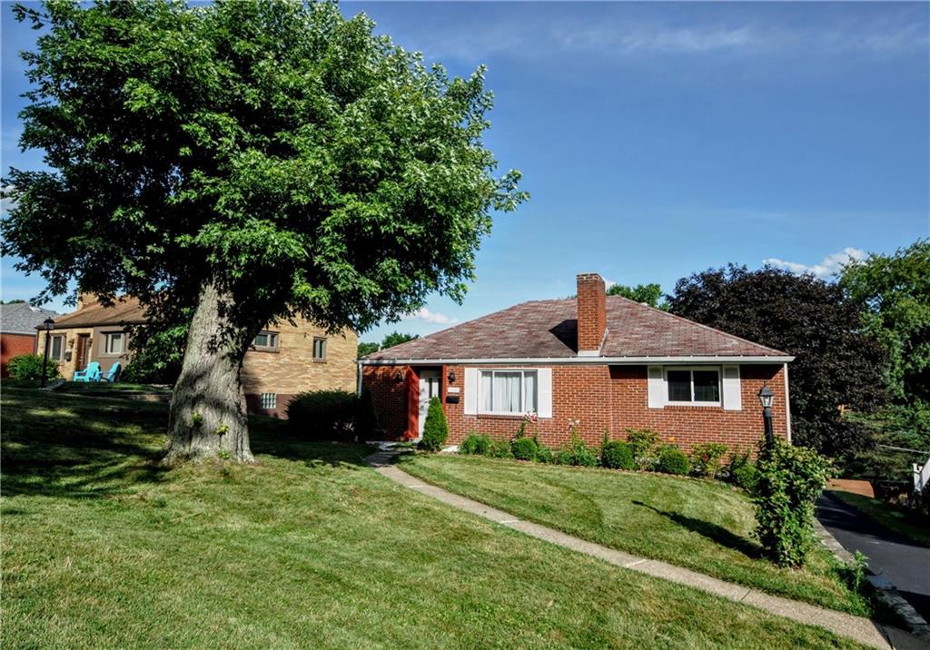 1114 Girard Road Pittsburgh, PA 15227 - Photo 3 of 24 Gallery Image 3