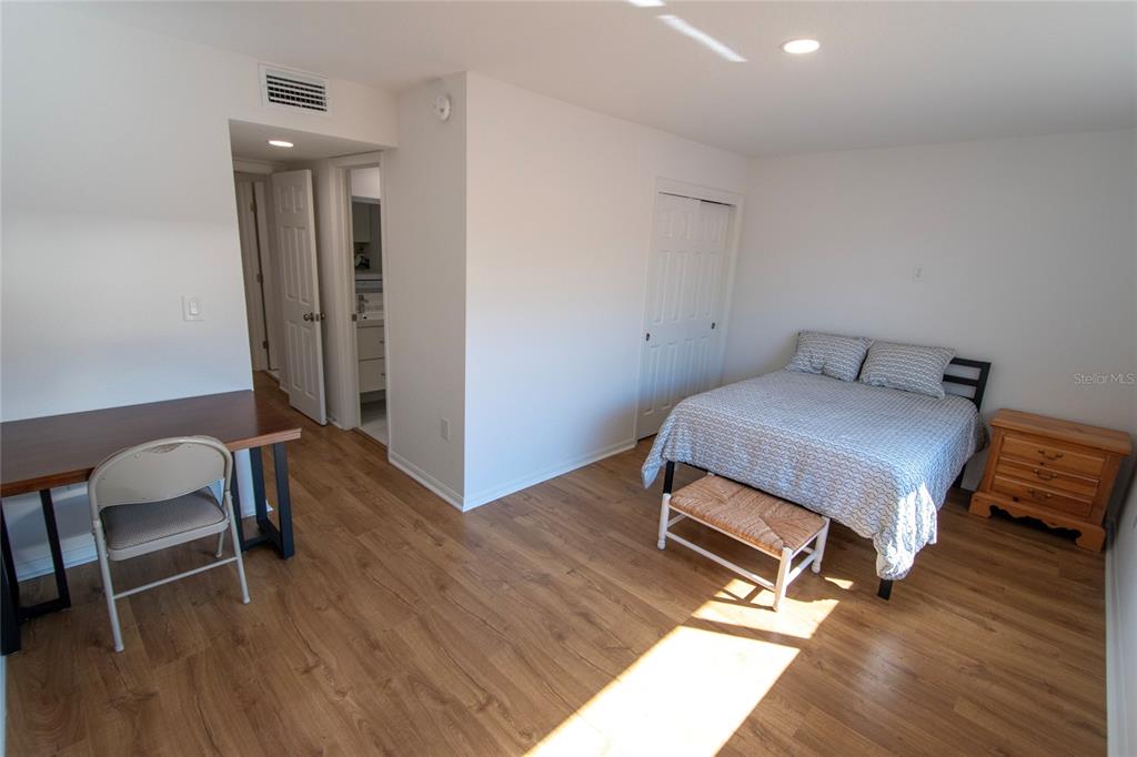 648 Cohen Way Sarasota, FL 34236 - Photo 17 of 34