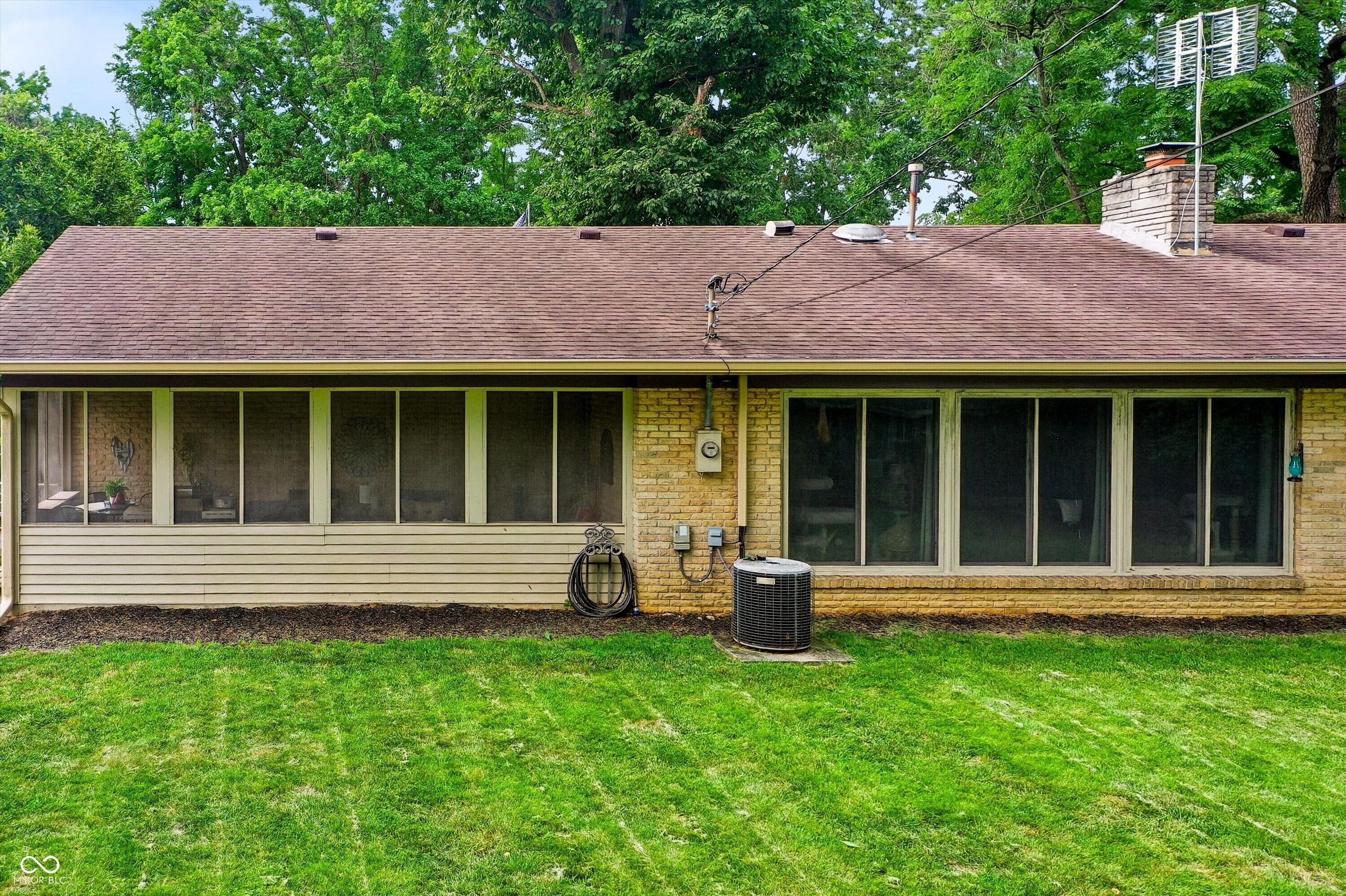 2812 Greenbriar Road Anderson, IN 46011 - Photo 30 of 39 Gallery Image 30