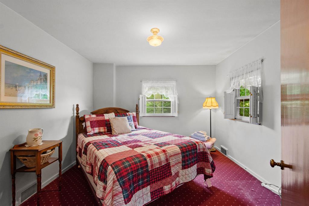 6071 Baptist Road Pittsburgh, PA 15236 - Photo 17 of 25 Gallery Image 17
