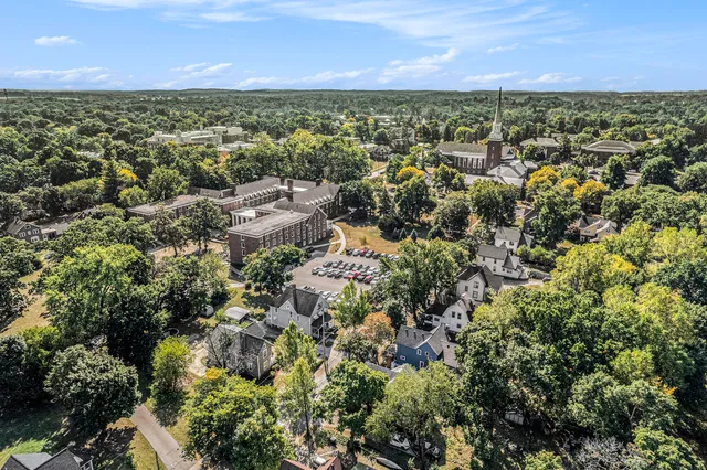 $159,900 | 410 Bidwell Street, Albion, MI 49224