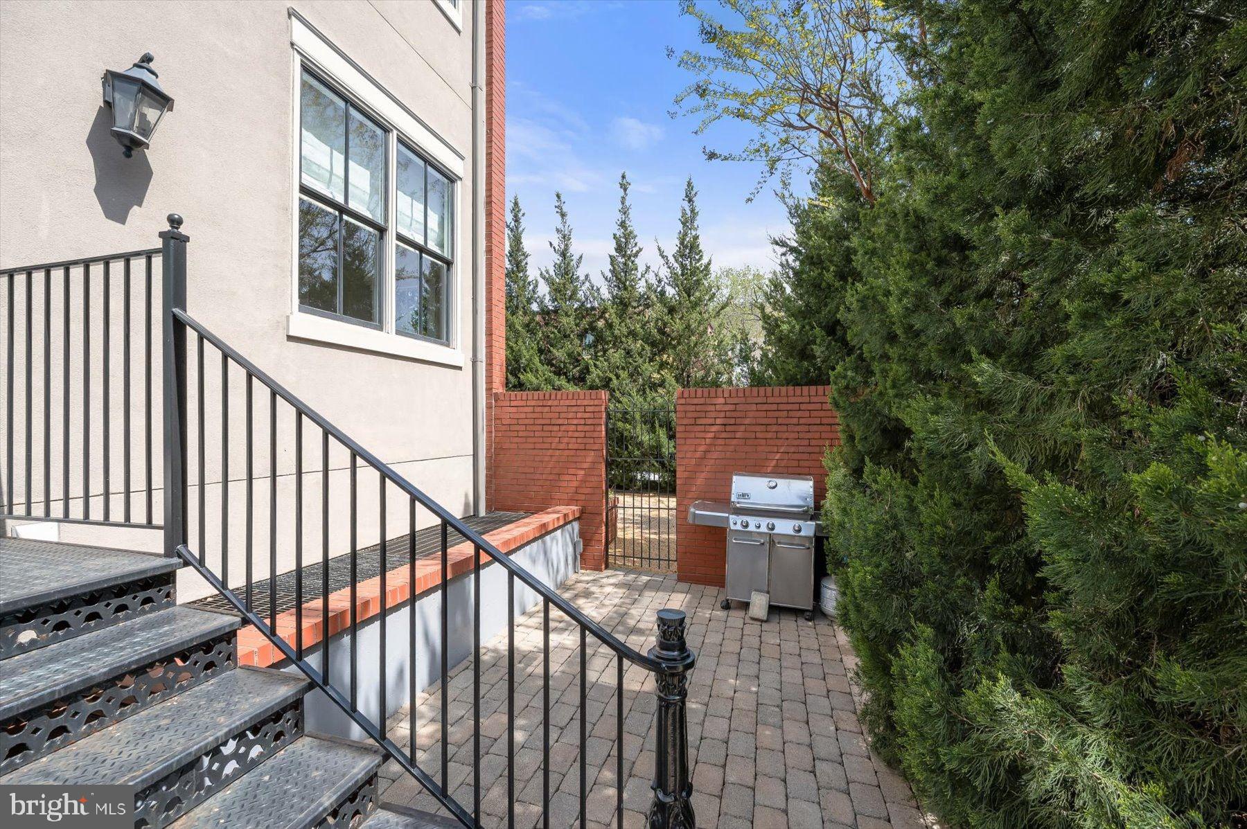 419 G Street Southeast Washington, DC 20003 - Photo 44 of 75