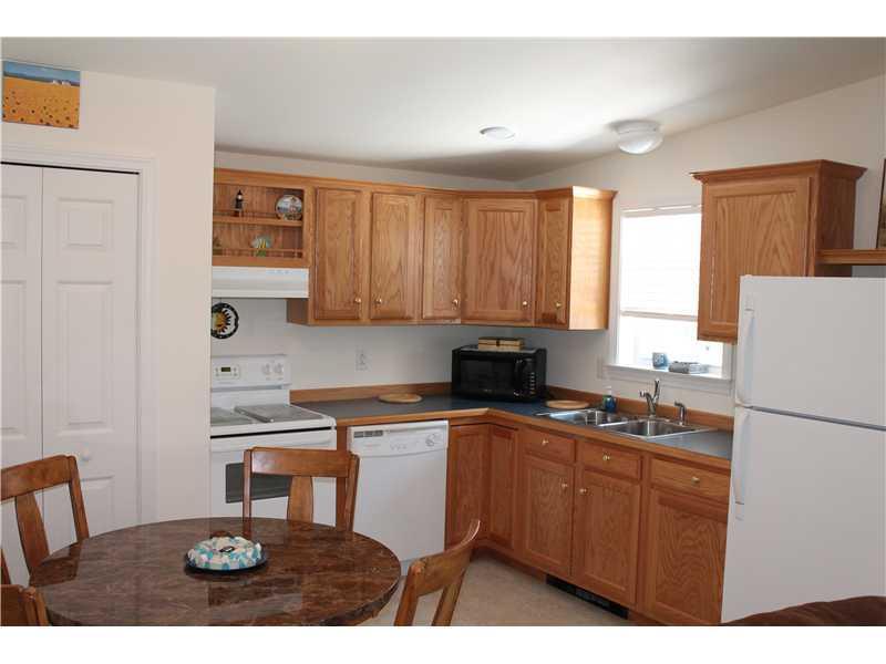 412 Post Road, Unit 136 Wells, ME 04090 - Photo 2 of 22 Kitchen.