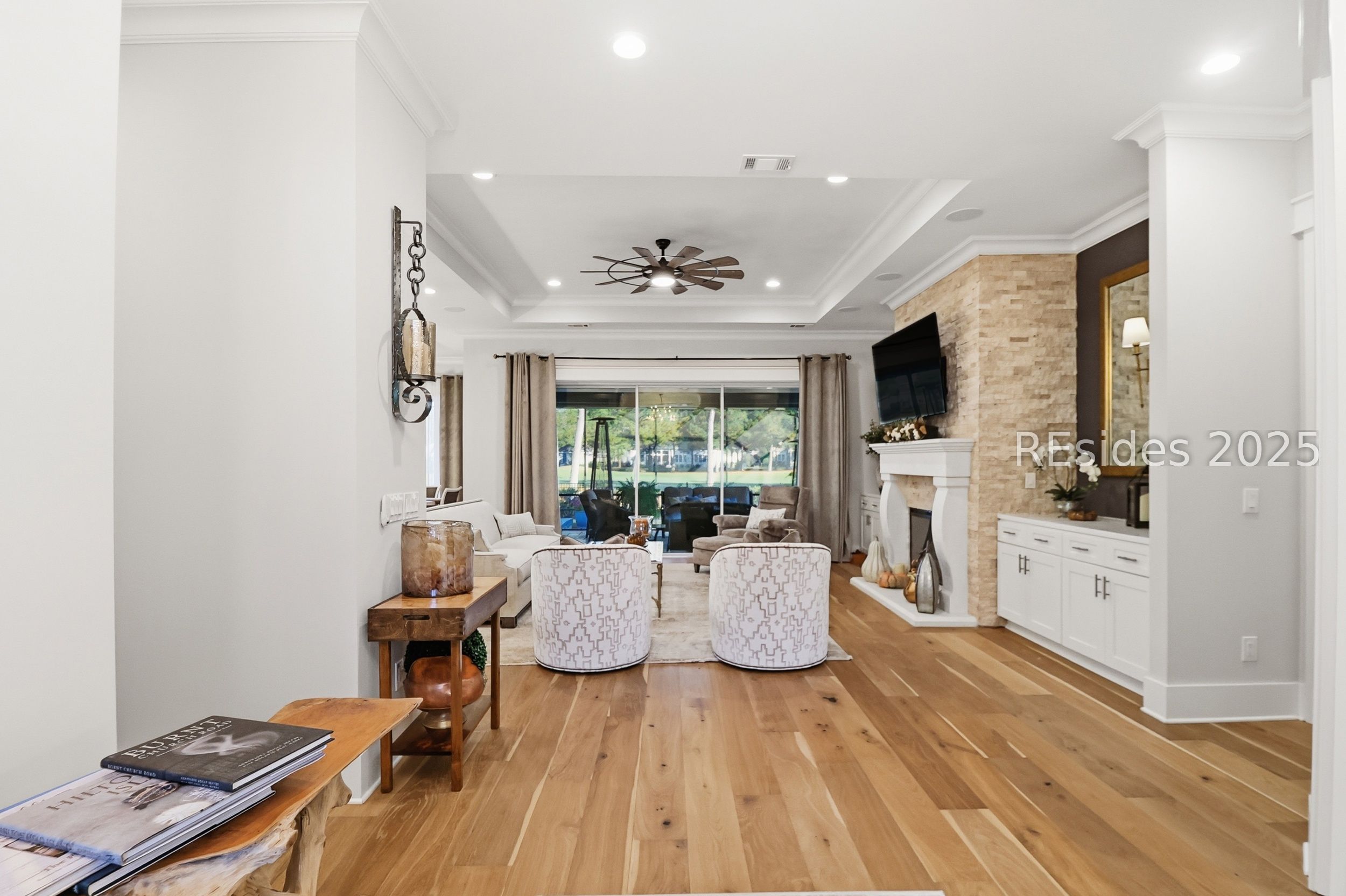 274 Farnsleigh Avenue Bluffton, SC 29910 - Photo 4 of 29 Entry to family room