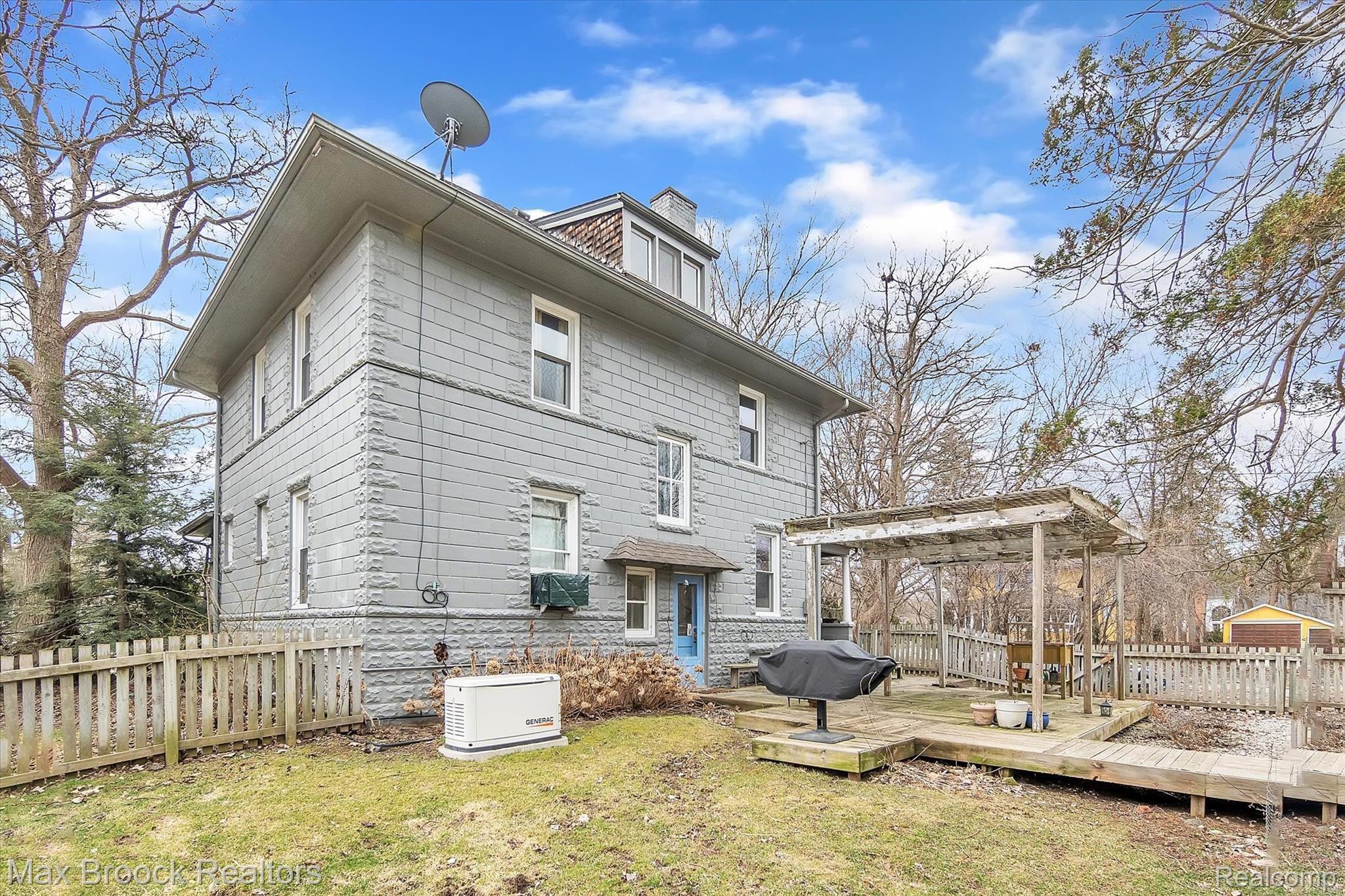 2300 West Maple Road Bloomfield Hills, MI 48301 - Photo 35 of 50 54-2300-W-Maple-Rd-WindowStill-Real-Estate-Photography-54.jpg
