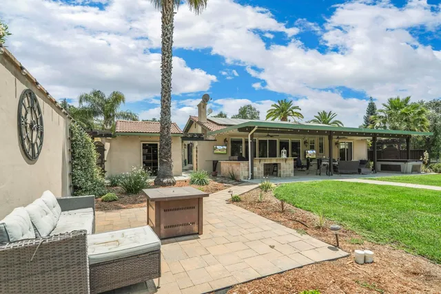 a view of a room with washing machine