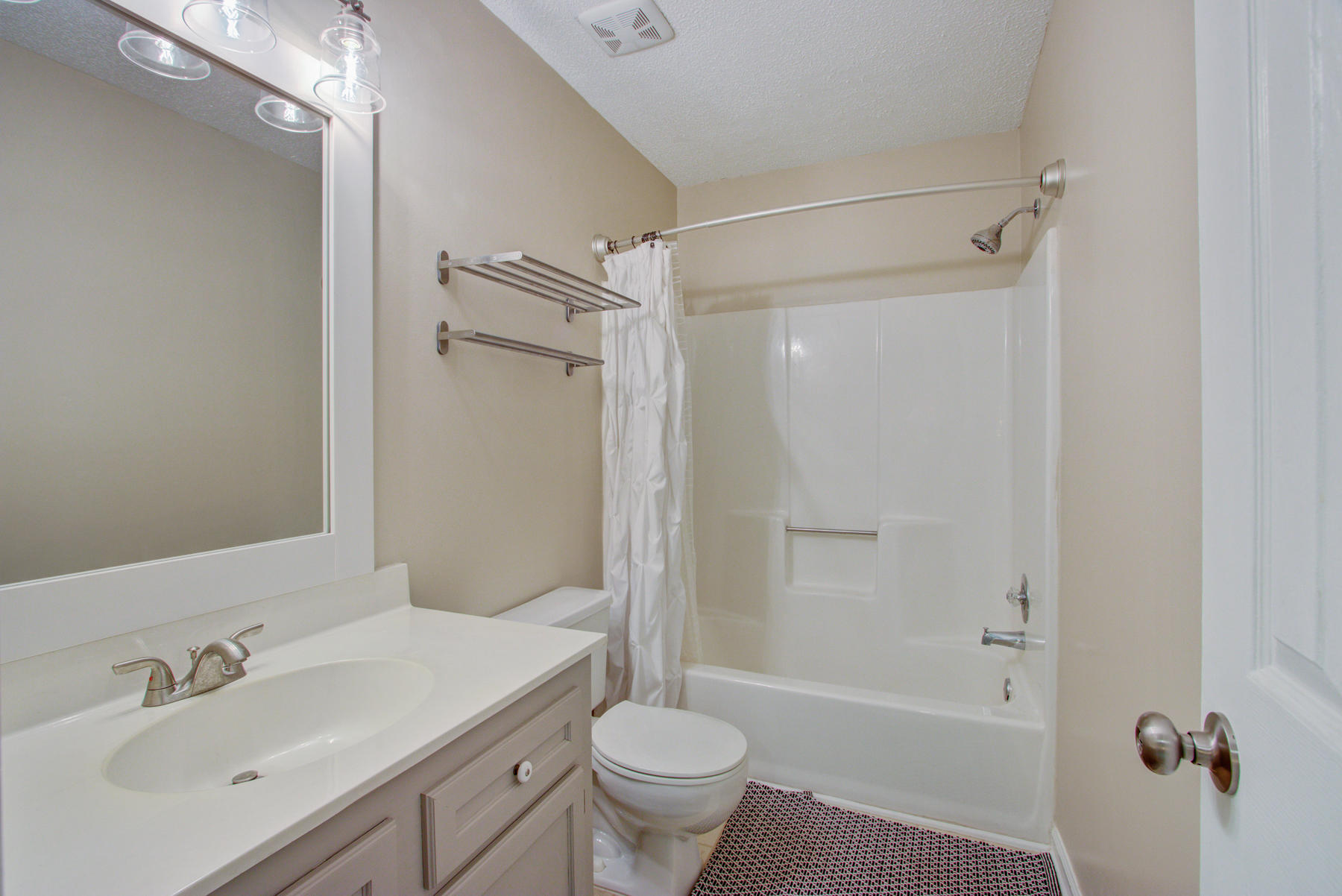 151 Winding Rock Road Goose Creek, SC 29445 - Photo 21 of 33 151 Winding Rock Rd, Goose Creek SC (28)