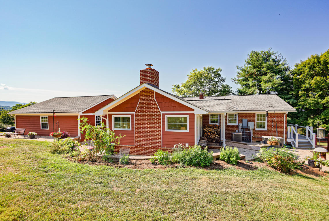 881 Timber Ridge Road Fairfield, VA 24435 - Photo 3 of 49 3