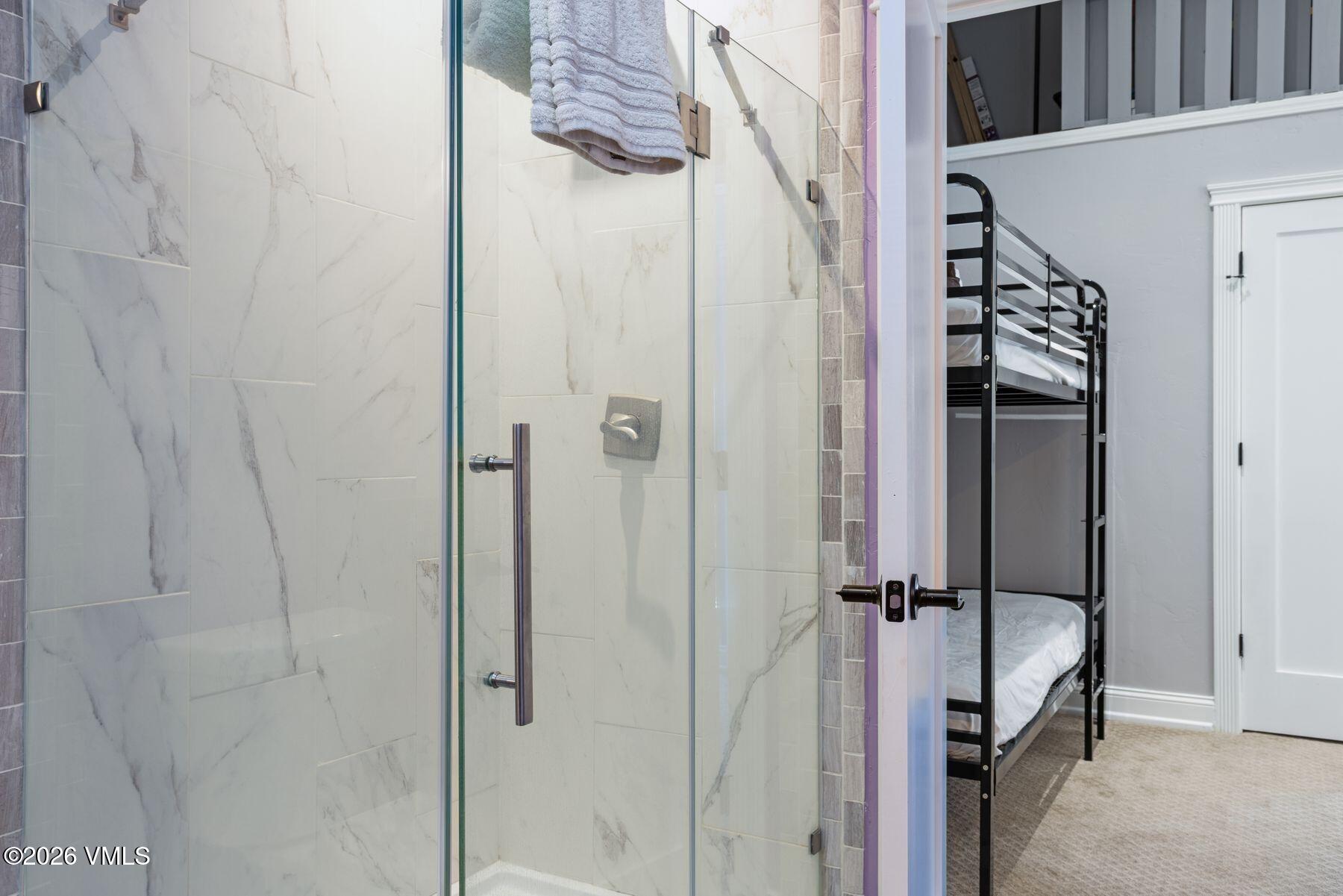 3971 Big Horn Road, Unit 7I Vail, CO 81657 - Photo 25 of 41 Second bedroom bath