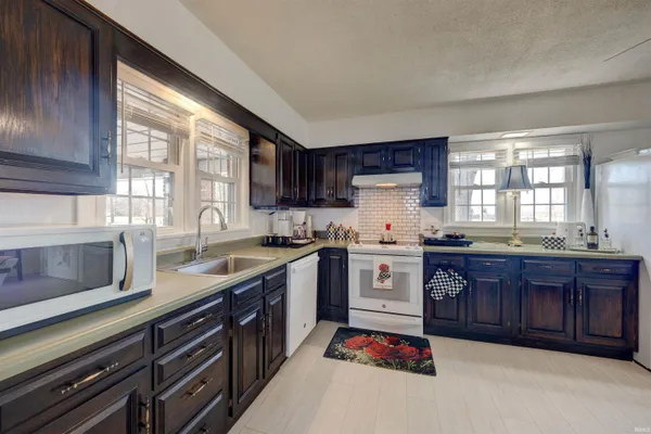 $499,000 | 1235 Timber Ridge Drive, Huntingburg, IN 47542