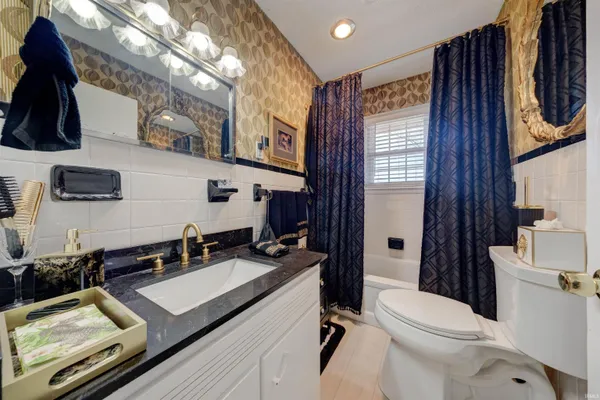 $499,000 | 1235 Timber Ridge Drive, Huntingburg, IN 47542