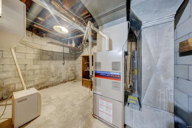 $570,000 | 1235 Timber Ridge Drive, Huntingburg, IN 47542