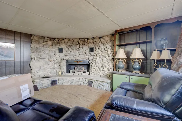 $570,000 | 1235 Timber Ridge Drive, Huntingburg, IN 47542