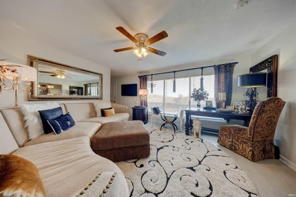 $499,000 | 1235 Timber Ridge Drive, Huntingburg, IN 47542