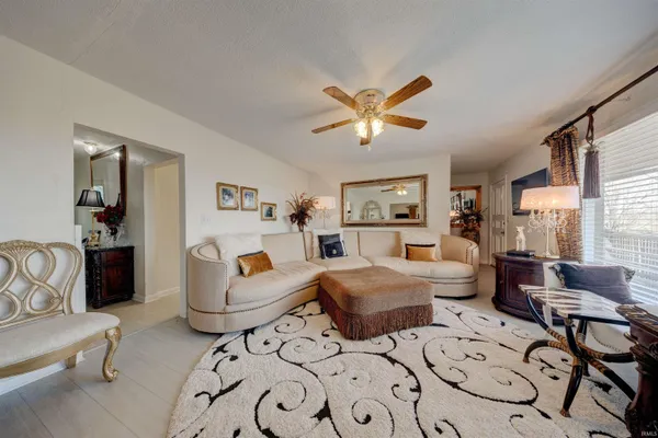 $499,000 | 1235 Timber Ridge Drive, Huntingburg, IN 47542