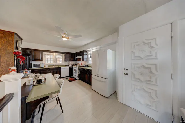 $570,000 | 1235 Timber Ridge Drive, Huntingburg, IN 47542