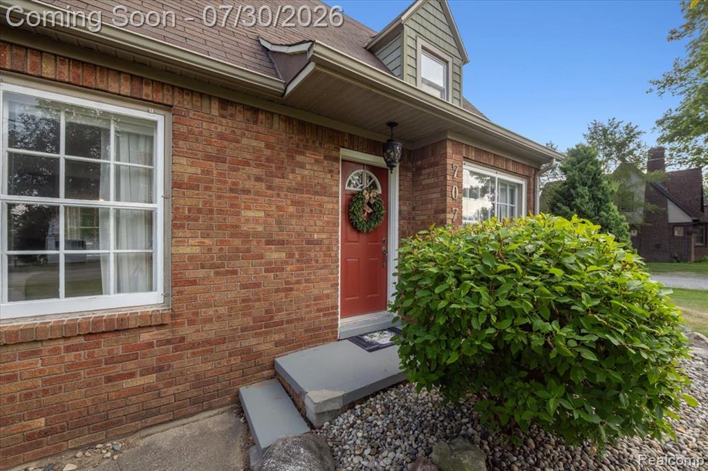 707 East Grand River Road Fowlerville, MI 48836 - Photo 4 of 36
