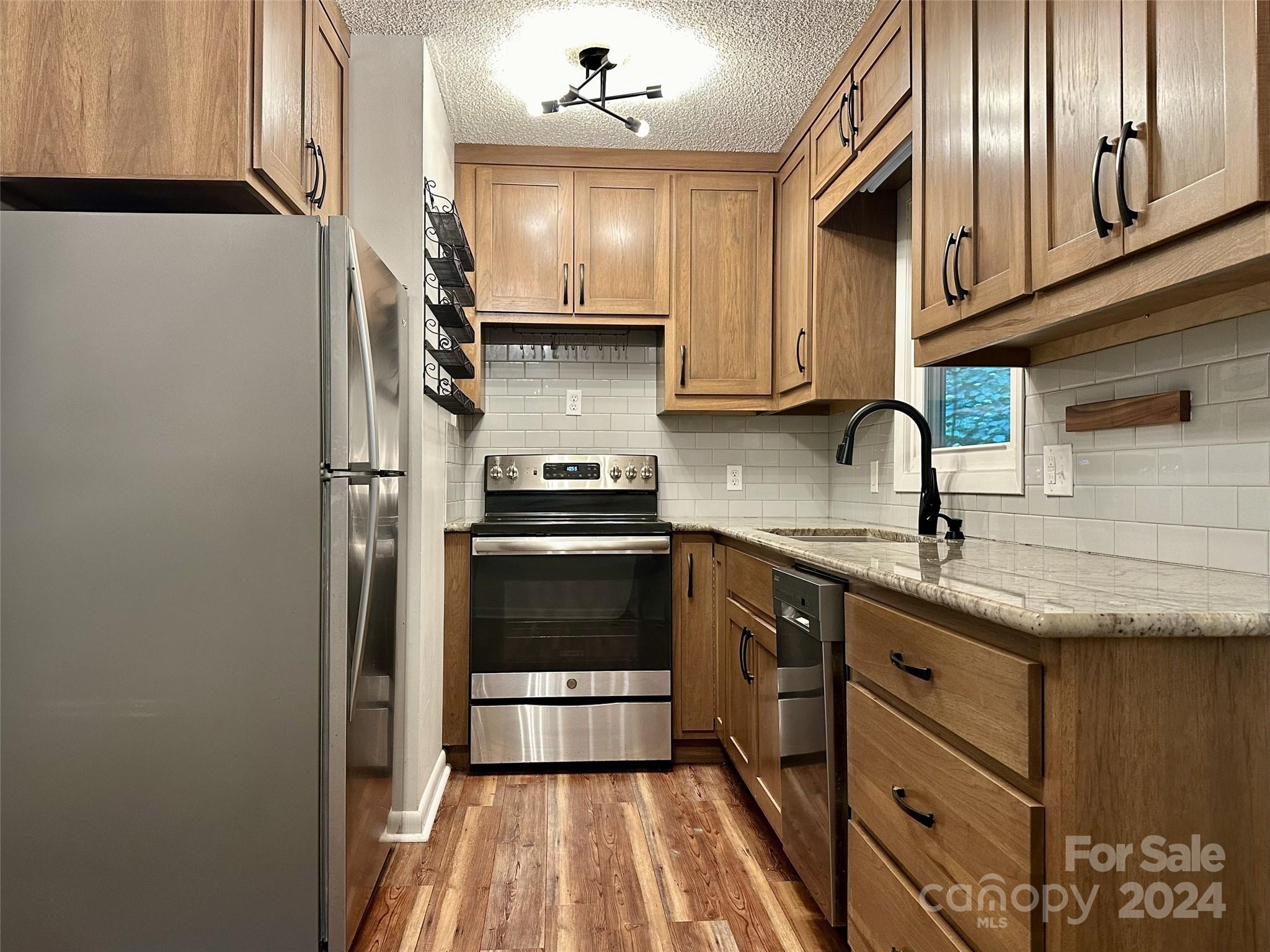 620 Apple Creek Road Waynesville, NC 28786 - Photo 6 of 21 Gallery Image 6