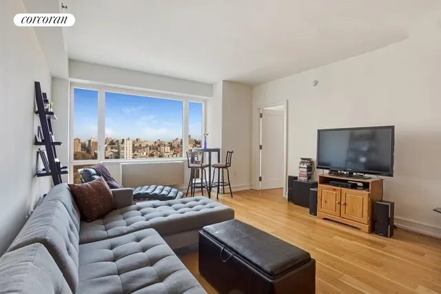 $2,100,000 | 1280 5th Avenue, Unit 20F | Upper Carnegie Hill