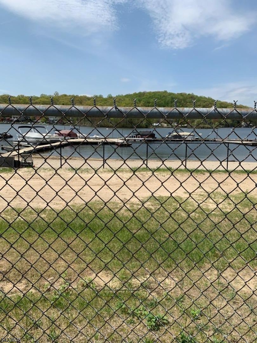 511 Vail Road Landing, NJ 07850 - Photo 8 of 10