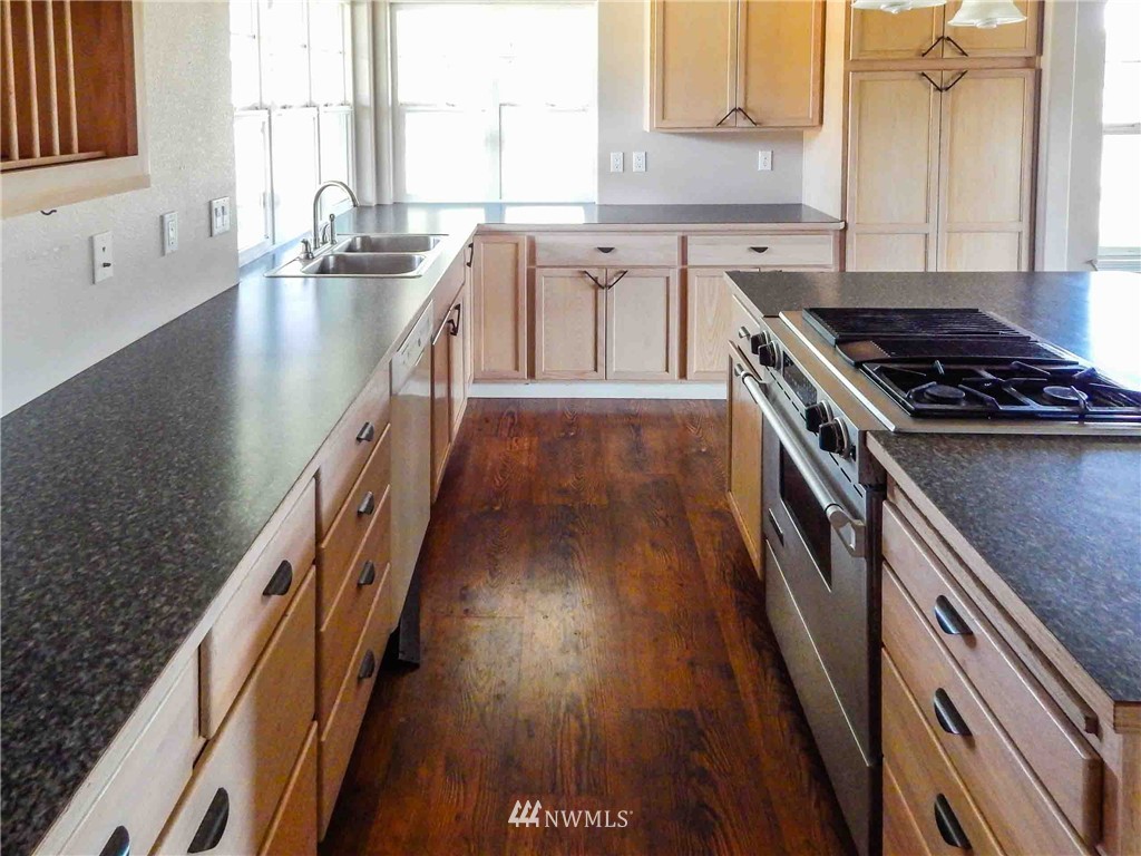 18945 Ivan Street Southwest Rochester, WA 98579 - Photo 7 of 25 Gallery Image 7