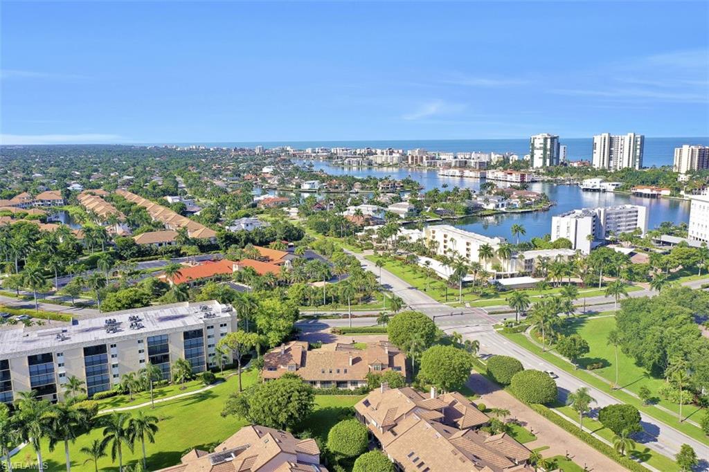 4004 Crayton Road Naples, FL 34103 - Photo 28 of 29 An extremely walkable location to beaches, shopping, and dining.