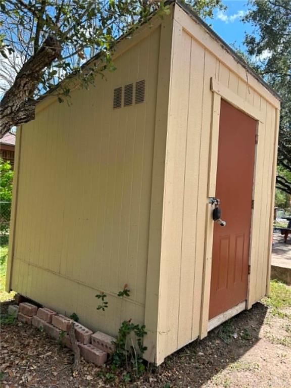 1104 Esperanza Road Alamo, TX 78516 - Photo 21 of 21 a view of a small space