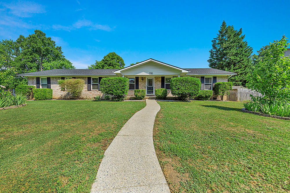 7300 Chartwell Road Knoxville, TN 37931 - Photo 1 of 23 7300 Chartwell Rd -25
