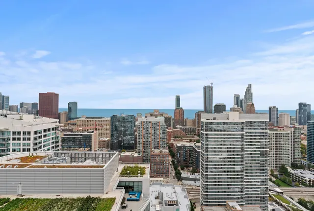 $1,250,000 | 234 West Polk Street, Unit 3708, Chicago, IL 60605