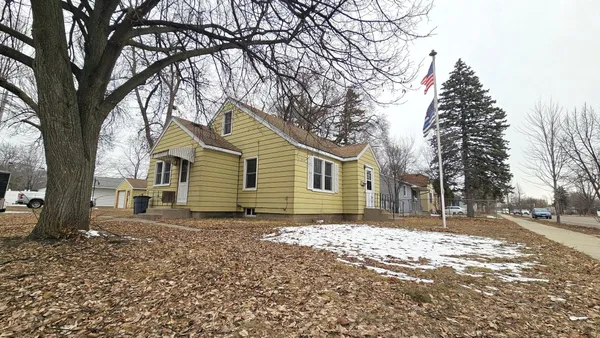 $180,000 | 1051 Washington Memorial Drive, St. Cloud, MN 56301