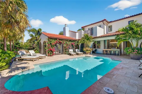 $4,800,000 | 16469 Celebrita Court, Naples, FL 34110
