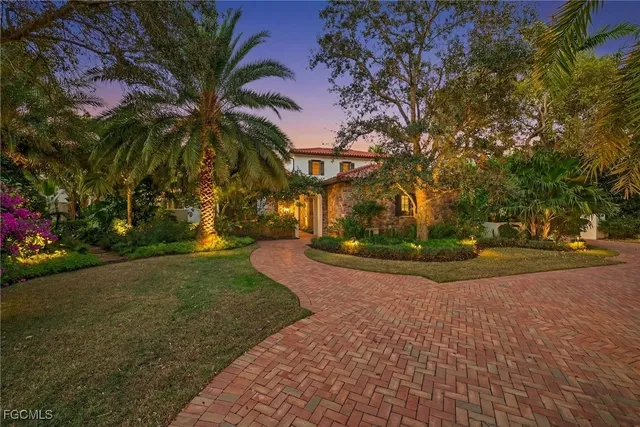 $5,595,000 | 16469 Celebrita Court, Naples, FL 34110