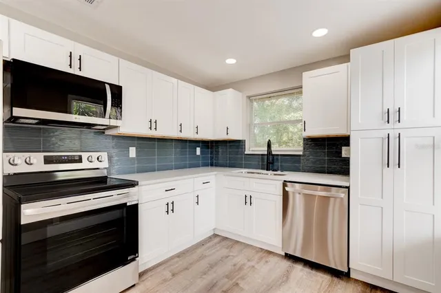 $204,900 | 9 Stuart Drive, Holly Hill, FL 32117