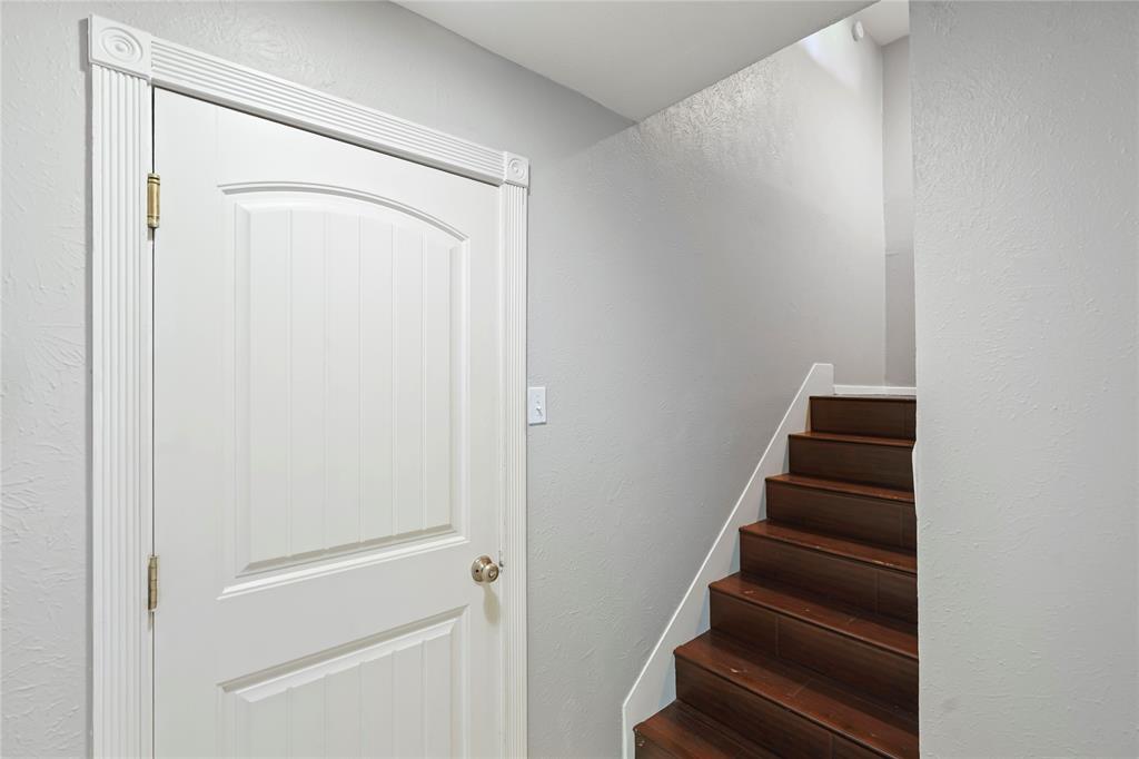 4523 North O'Connor Road, Unit 1177 Irving, TX 75062 - Photo 4 of 31 a view of entryway