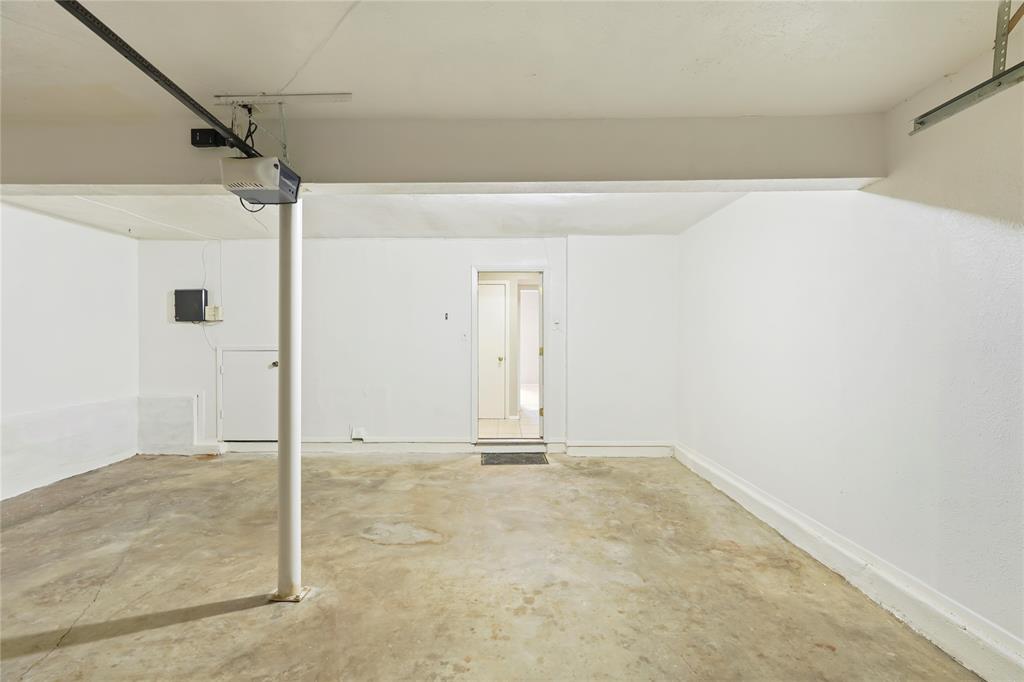 4523 North O'Connor Road, Unit 1177 Irving, TX 75062 - Photo 6 of 31 a view of an empty room