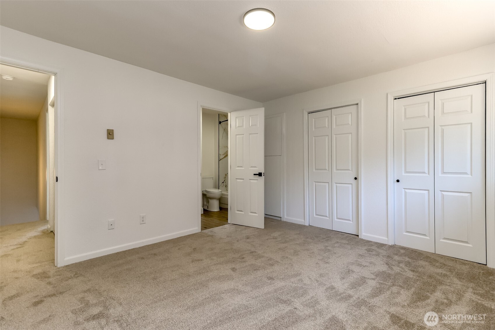 25014 Lake Fenwick Road, Unit 28 Kent, WA 98032 - Photo 26 of 35