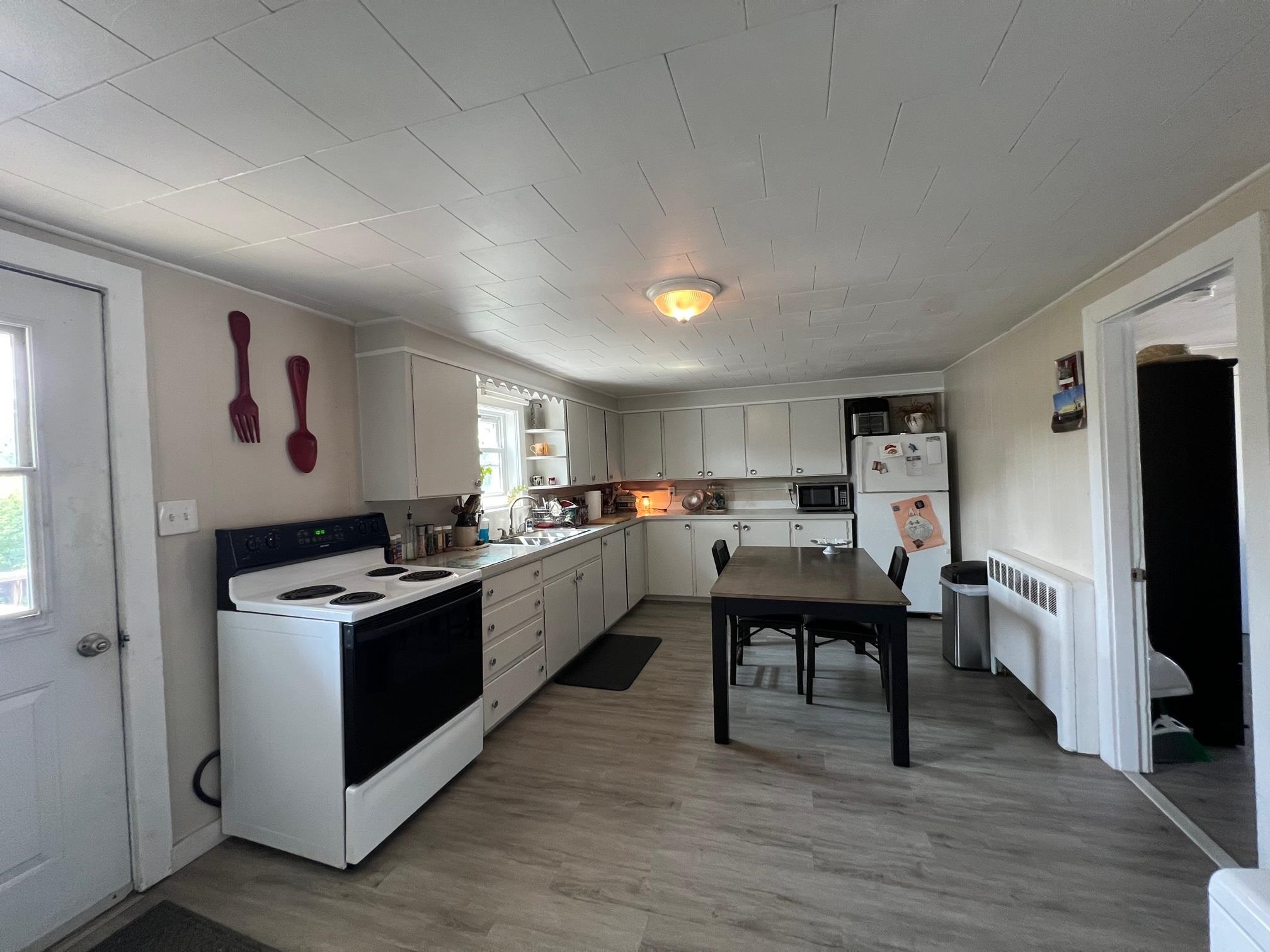 241 Gale Street Canaan, VT 05903 - Photo 15 of 40