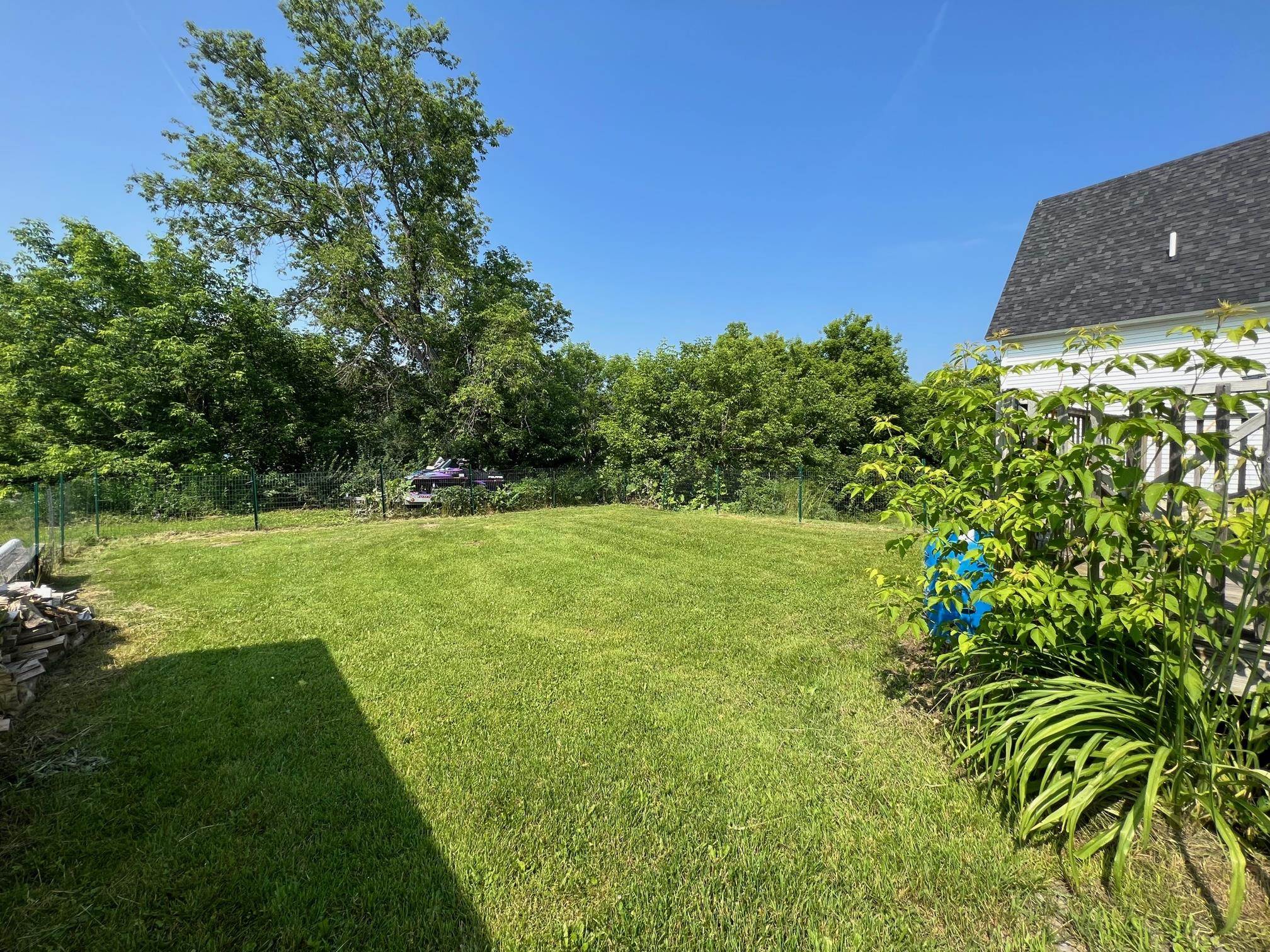 241 Gale Street Canaan, VT 05903 - Photo 4 of 40