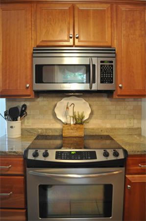 4 Bellevue Road Wakefield, MA 01880 - Photo 4 of 26 Gallery Image 4