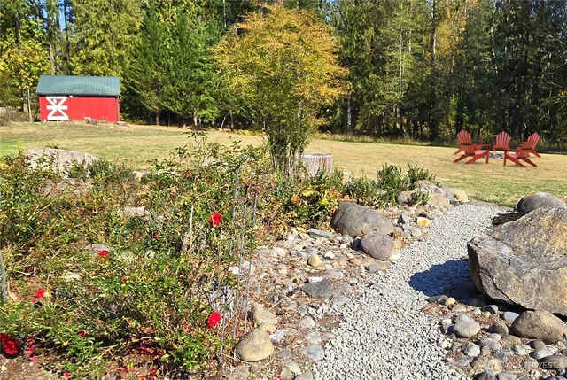 a view of a outdoor space