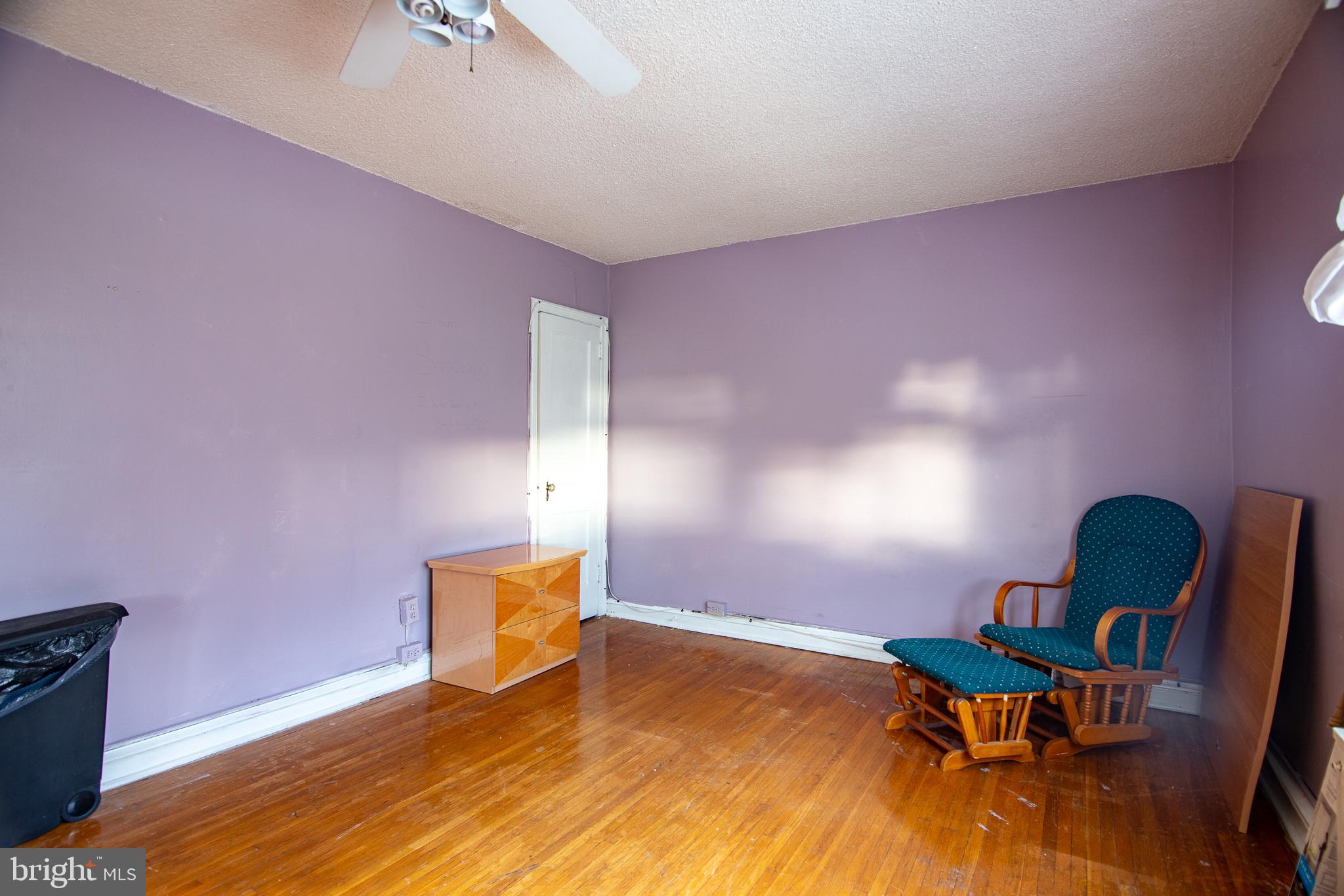7617 Woolston Avenue Philadelphia, PA 19150 - Photo 18 of 24 a workspace with furniture