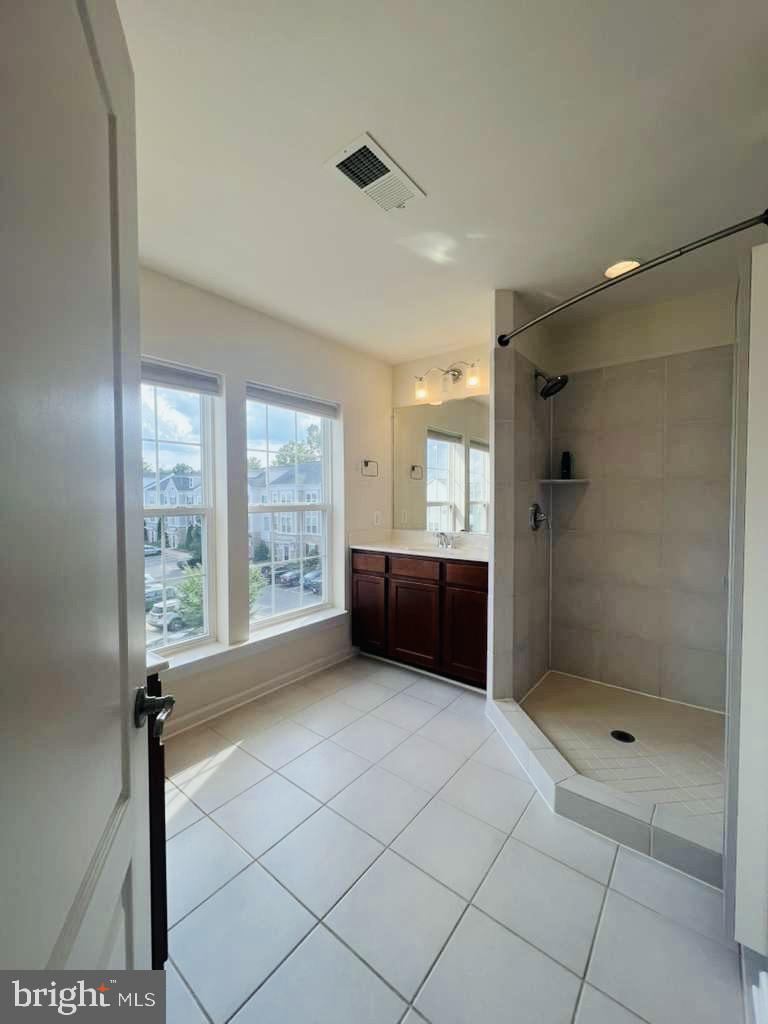 7440 Riding Meadow Way Manassas, VA 20111 - Photo 11 of 24 Gallery Image 11