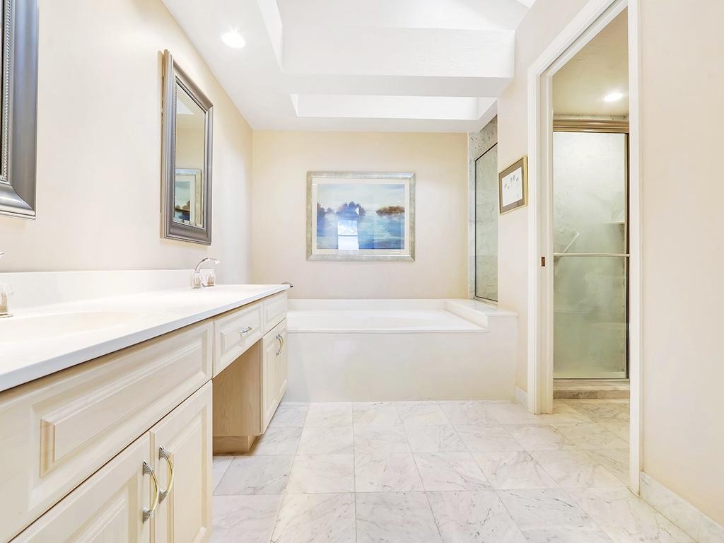 17027 Ryton Lane Boca Raton, FL 33496 - Photo 14 of 24 Master Bathroom