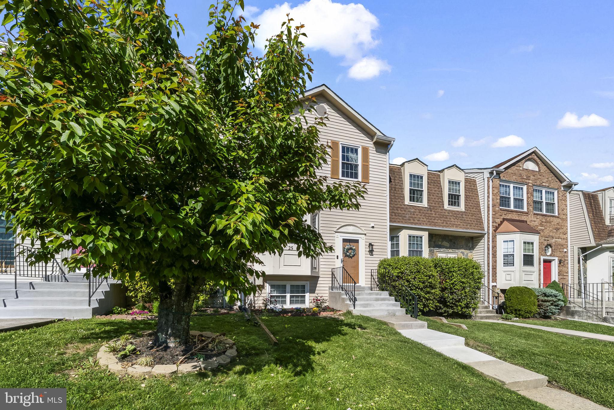 25 Hunters Gate Court Silver Spring, MD 20904 - Photo 3 of 32 Gallery Image 3