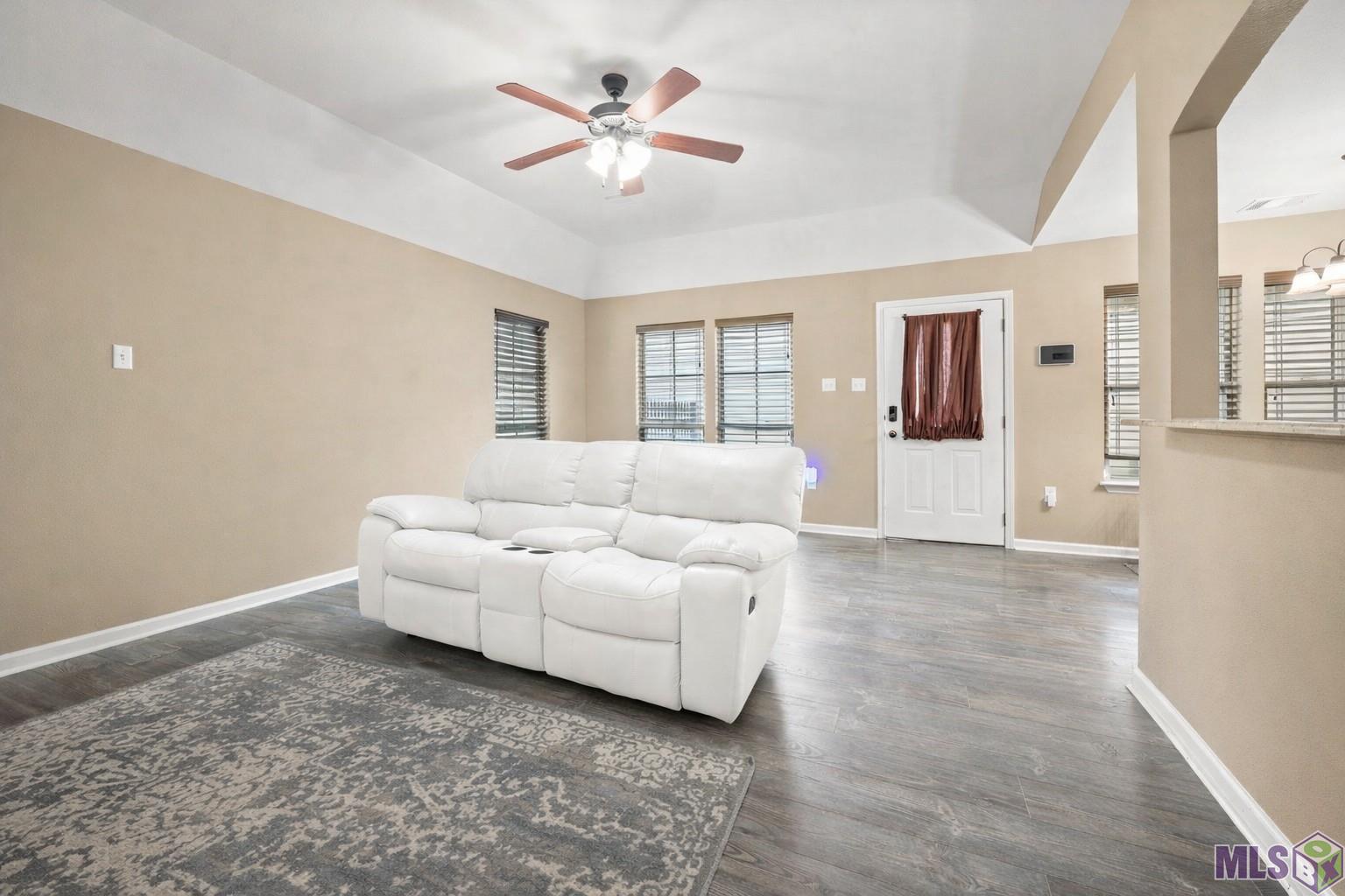 958 Sedona Pines Drive Baton Rouge, LA 70816 - Photo 7 of 19