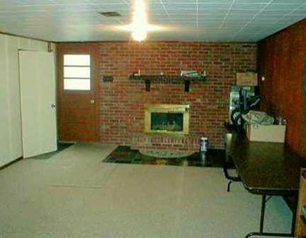 174 Pine Run Church Road Apollo, PA 15613 - Photo 5 of 8 Den/Family/Great Room.