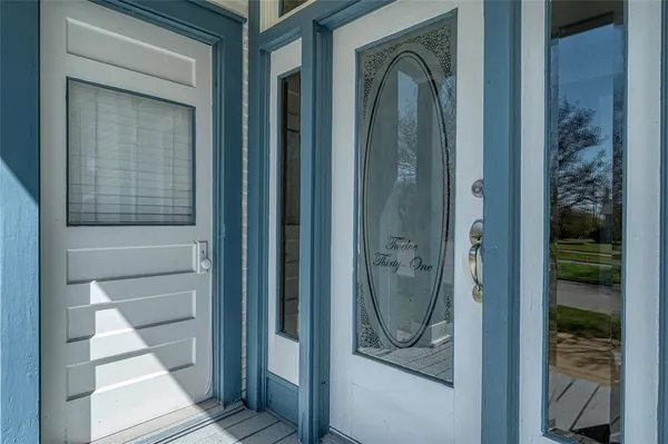$1,700 | 1231 West Main Street, Denison, TX 75020
