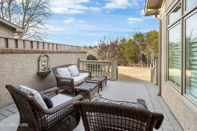 $989,000 | 1045 Water Pl Way, Knoxville, TN 37922