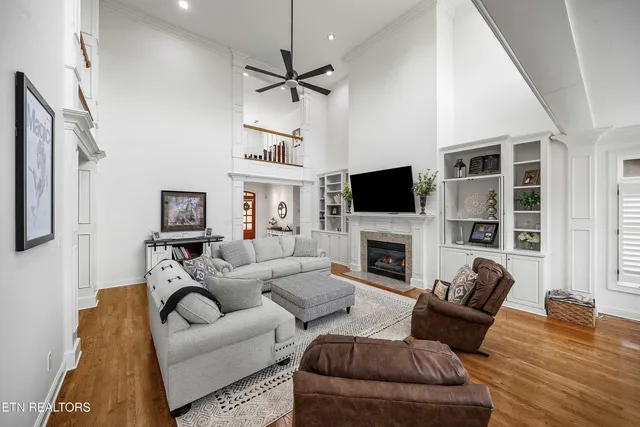 $989,000 | 1045 Water Pl Way, Knoxville, TN 37922